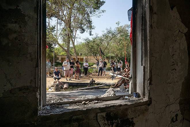 Legal academics at American universities on a four-day fact-finding mission visited the Tekumah car graveyard in southern Israel, the remains from the Oct. 7 Hamas terrorist attacks in southern Israel, July 2024. Credit: Shahar Azran/WJC.