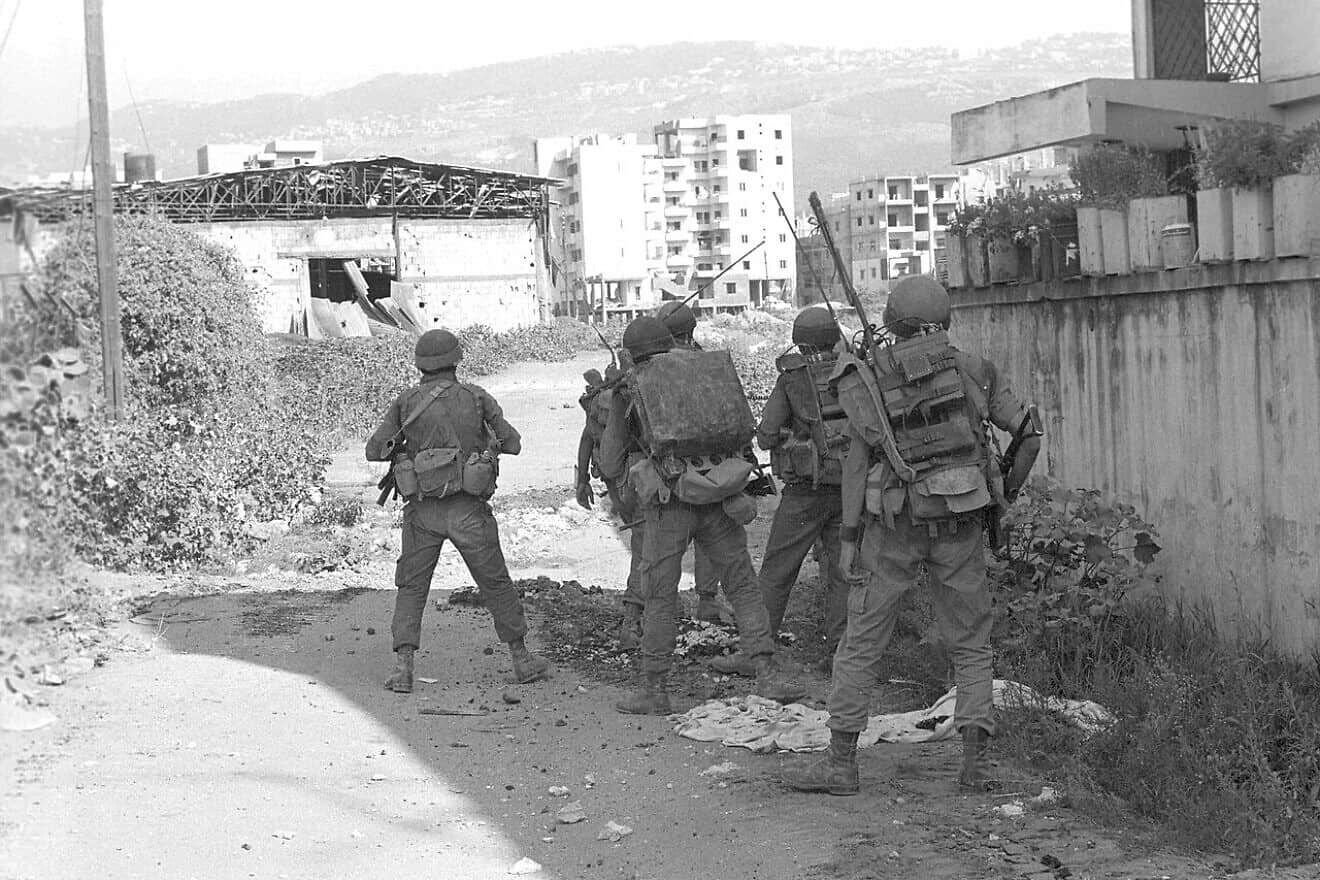 IDF soldiers during Operation Peace for Galilee in 1982. Source: IDF Spokesperson's Unit via Wikimedia Commons.