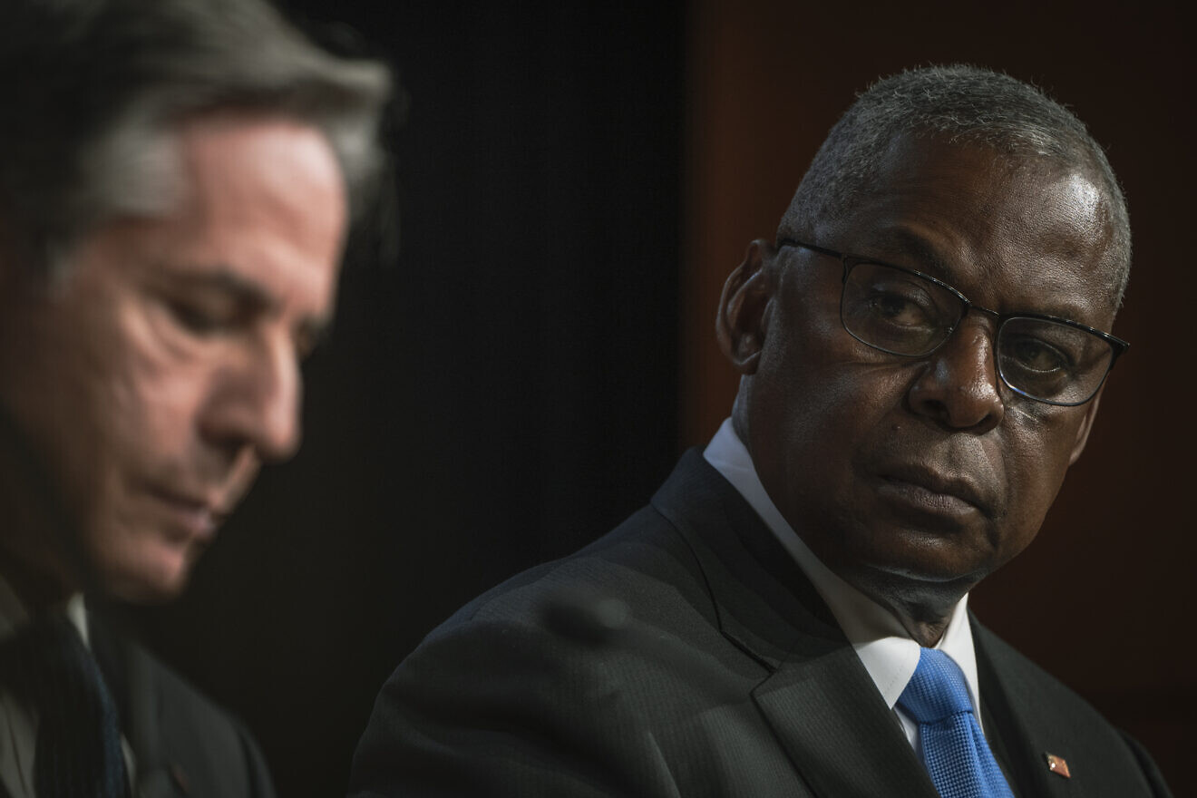 U.S. Secretary of Defense Lloyd Austin and Secretary of State Antony Blinken (left) and an event with Australian officials at the U.S. Naval Academy in Annapolis, Md., Aug. 6, 2024. Credit: Chad McNeeley/U.S. Department of Defense.