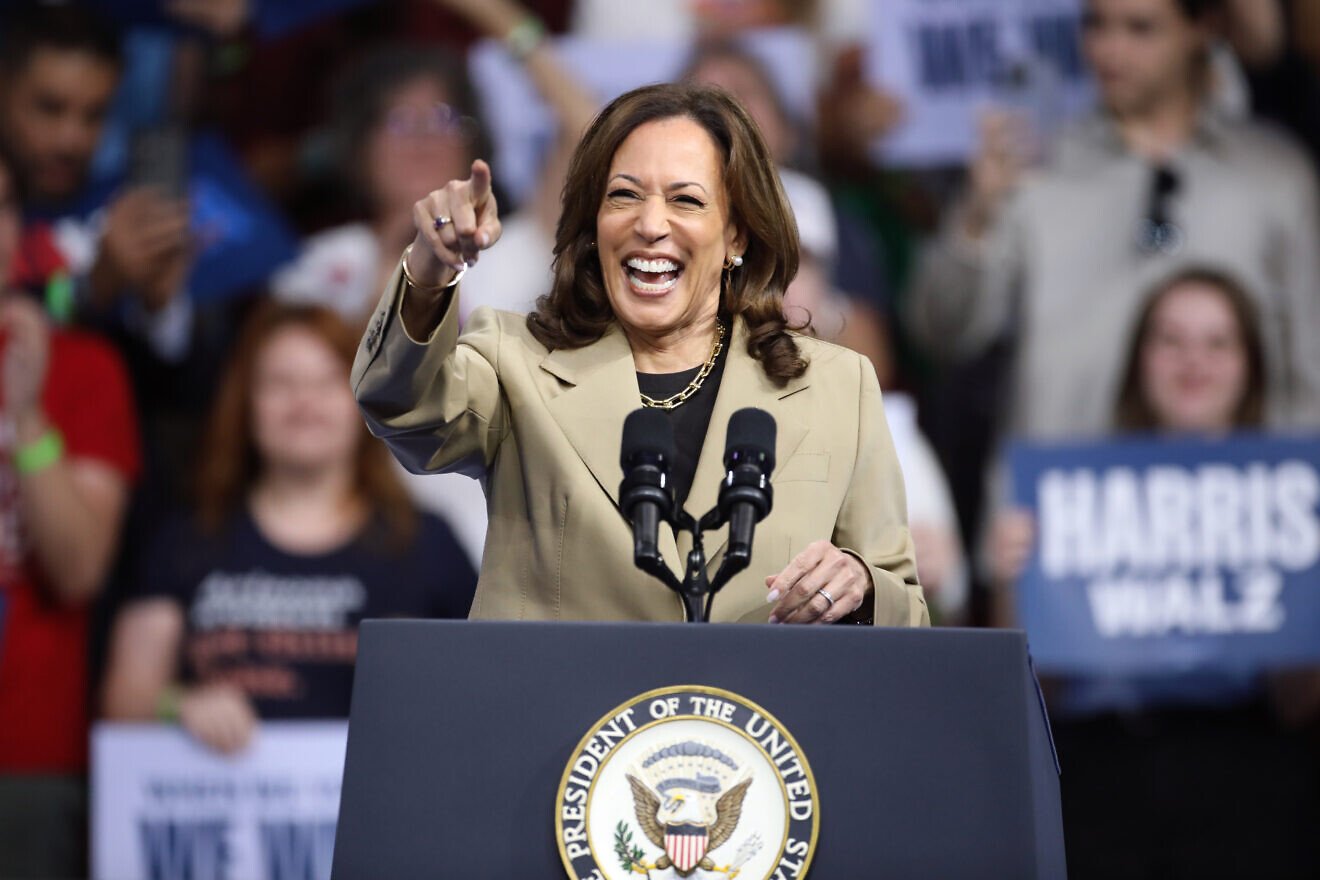 U.S. Vice President Kamala Harris speaks at an event at Desert Diamond Arena in Glendale, Ariz., on Aug. 9, 2024. Credit: Gage Skidmore/Creative Commons.