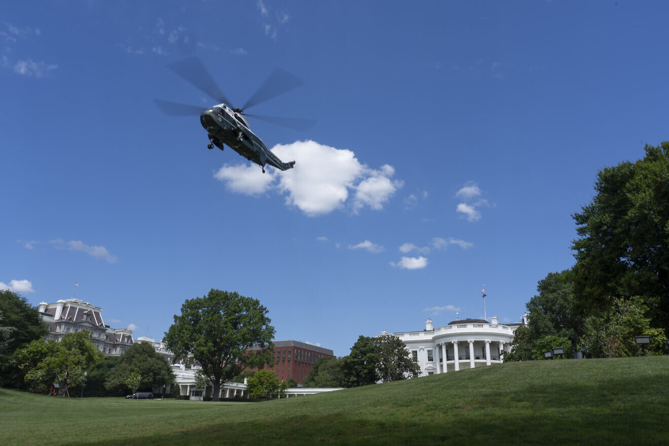 U.S. President Joe Biden and first lady Jill Biden board Marine One on the South Lawn of the White House, Aug. 13, 2024, en route to Joint Base Andrews for their trip to New Orleans. Credit: Oliver Contreras/White House.