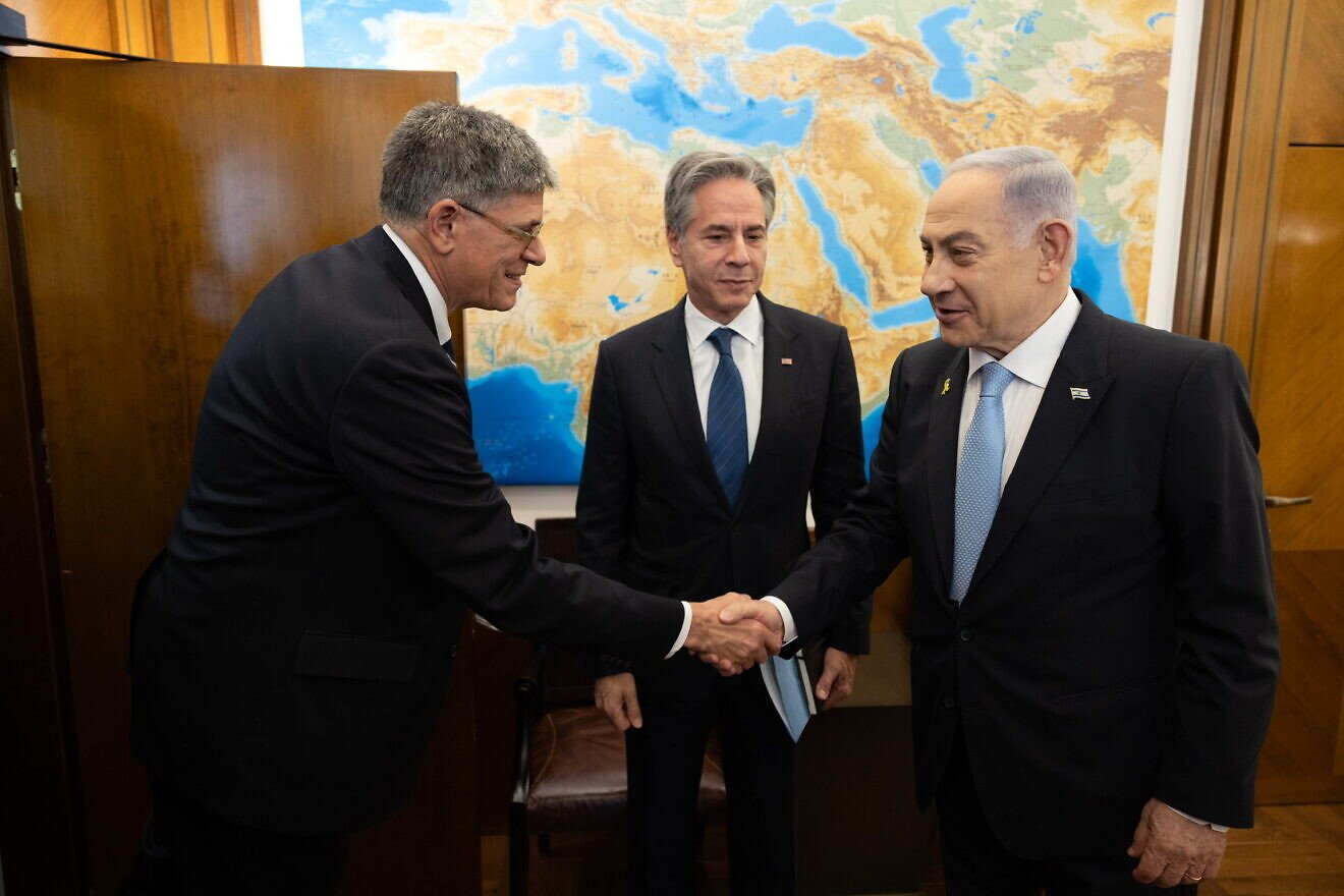 Israeli Prime Minister Benjamin Netanyahu shakes hands with Jacob Lew, U.S. ambassador to Israel, as U.S. Secretary of State Antony Blinken looks on in Tel Aviv, Aug. 19, 2024. Credit: Chuck Kennedy/U.S. State Department.