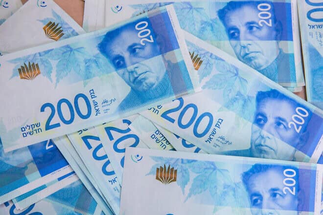 A 200 shekel bill, Feb. 7, 2016. Photo by Nati Shohat/Flash90.