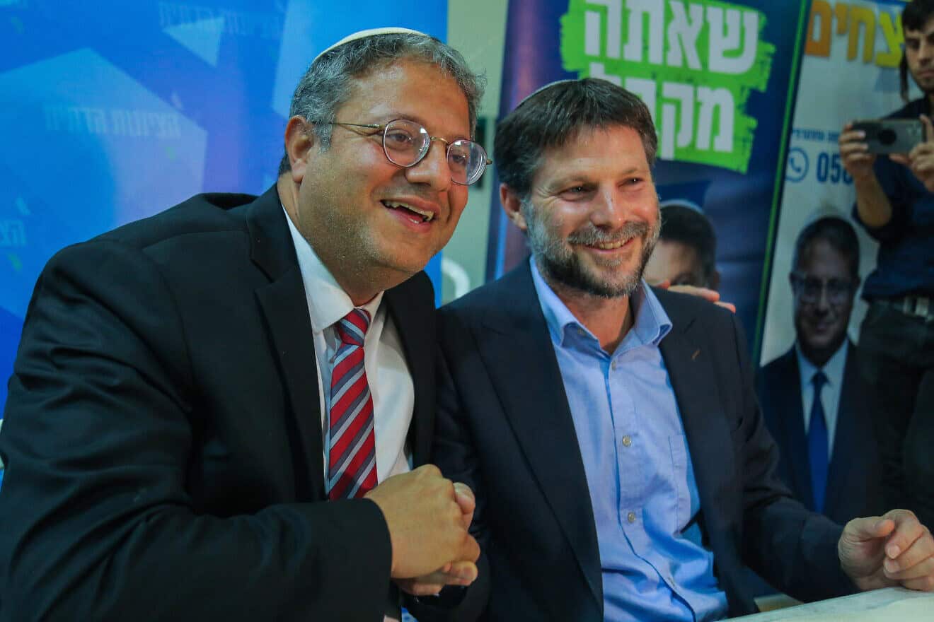 Otzma Yehudit Party chairman Itamar Ben-Gvir (left) and Religious Zionism Party leader Bezalel Smotrich at a campaign event in Sderot, Oct. 26, 2022. Credit: Flash90.