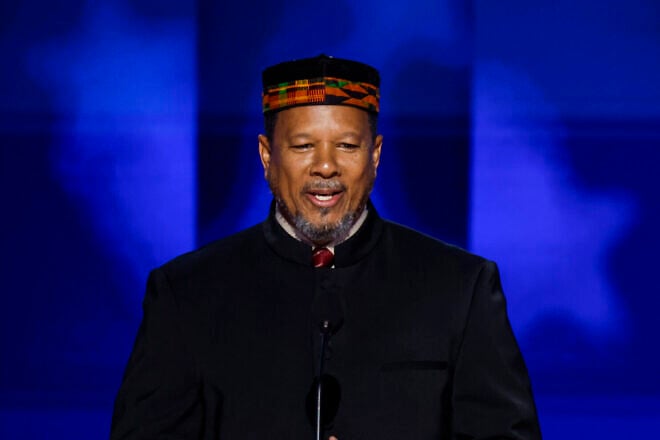 Imam Dr. Talib M. Shareef speaks on stage during the second day of the Democratic National Convention in Chicago, Aug. 20, 2024. Photo by Chip Somodevilla/Getty Images.