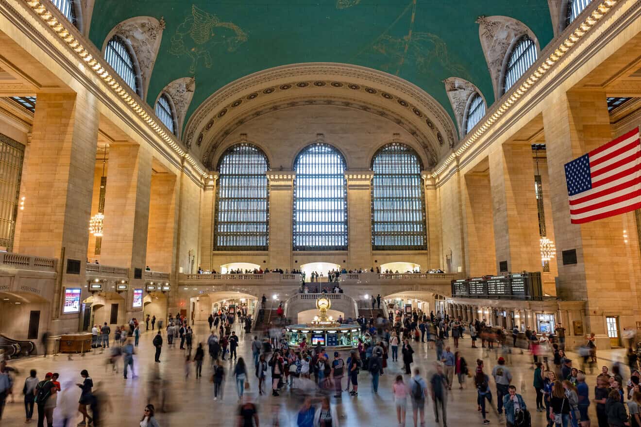 Grand Central Station in New York City. Credit: Soomness via Wikimedia Commons.