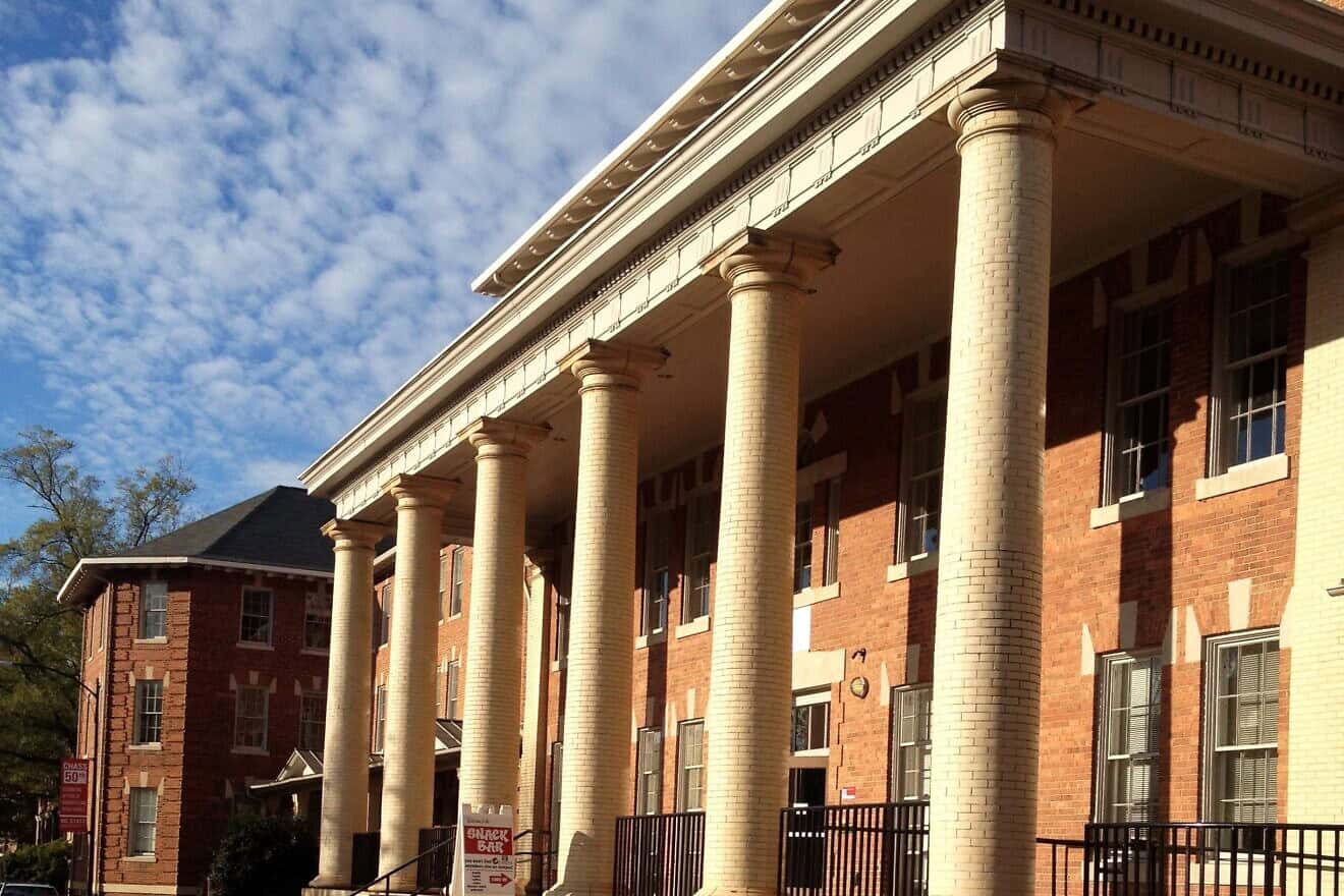 The 1911 building on North Carolina State University's Main Campus. Credit: Melizabethi123 via Wikimedia Commons.