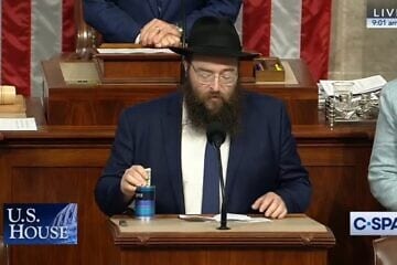 Rabbi Levi Slonim of the Rohr Chabad Center for Jewish Life at Binghamton University in Vestal, N.Y., delivers the prayer before a session of Congress on July 25, 2024. Source: Screenshot/C-SPAN.