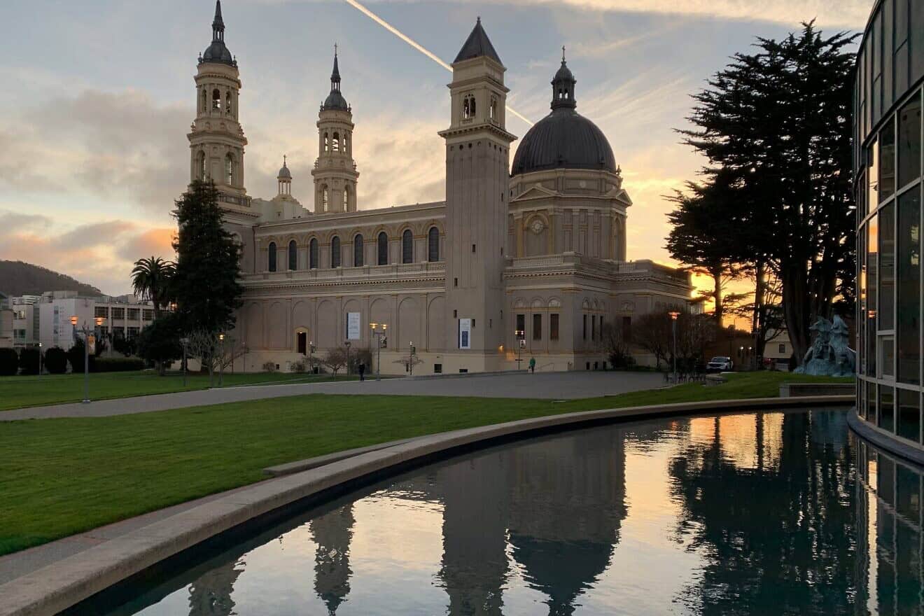 The University of California, San Francisco at sunset. Credit: Jallen8307 via Wikimedia Commons.