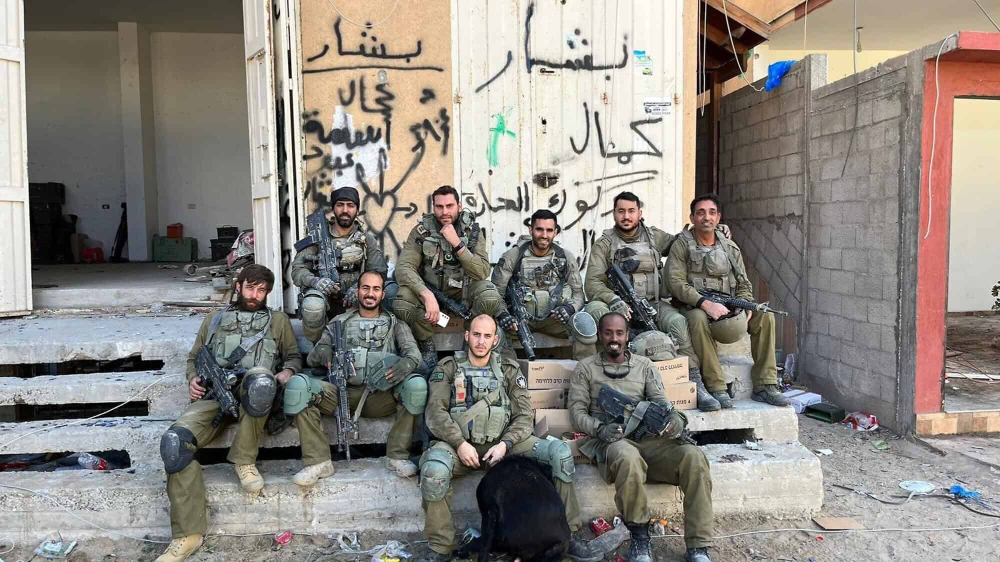 Lt. Yehonatan Skariszewski (rear, second from left) and his IDF reserve unit inside the Gaza Strip. Credit: Courtesy.