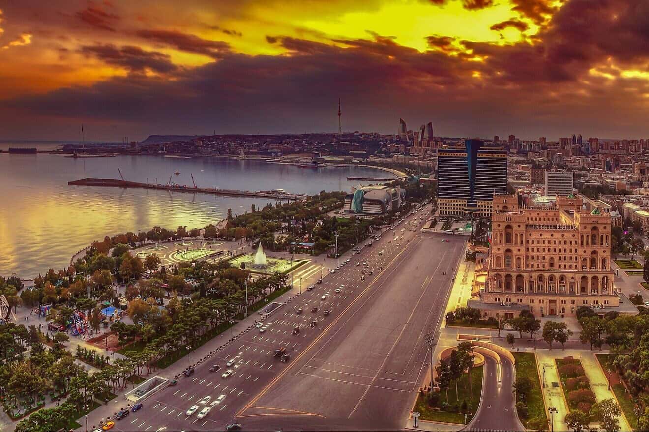 Baku, Azerbaijan. Photo by Faik Nagiyev via Pixabay.