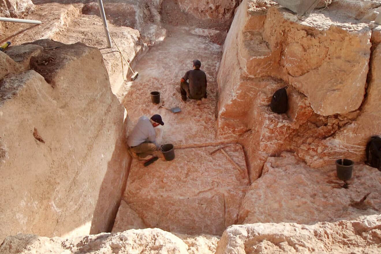 Archaeologists excavate a 2,000-year-old quarry in northern Jerusalem. Credit: Israel Antiquities Authority.