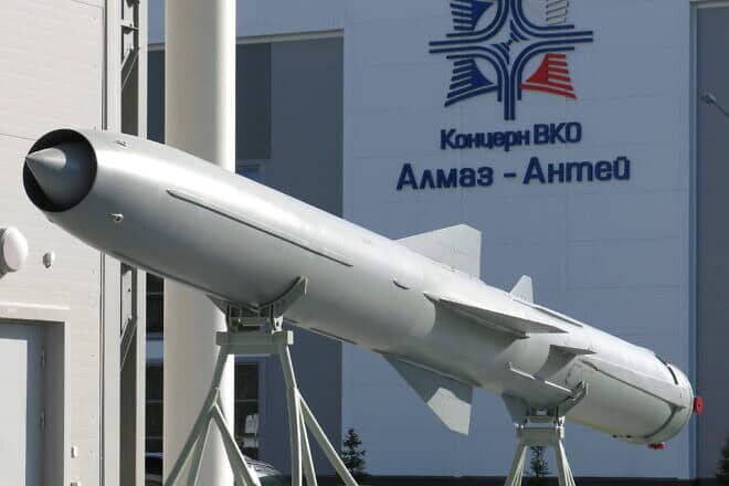 A mockup of a Yakhont missile at Army 2018. Source: Wikimedia Commons.