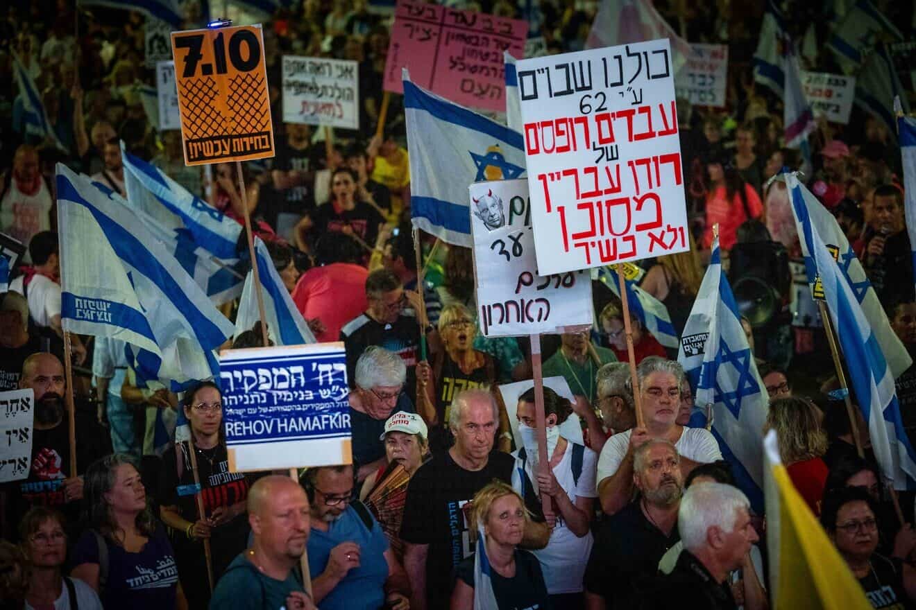 Protesters in Tel Aviv against Israeli Prime Minister Benjamin Netanyahu and the Israeli government, Aug. 31, 2024. Photo by Yonatan SindelFlash90.