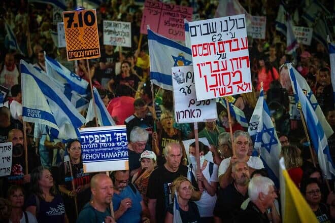 Protesters in Tel Aviv against Israeli Prime Minister Benjamin Netanyahu and the Israeli government, Aug. 31, 2024. Photo by Yonatan SindelFlash90.