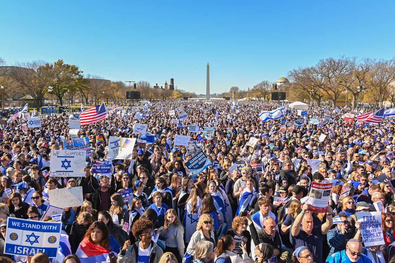 Thousands gather for the "March for Israel" rally at the National Mall in Washington, D.C., on Nov. 14, 2023  Photo by Noam Galai/Getty Images.