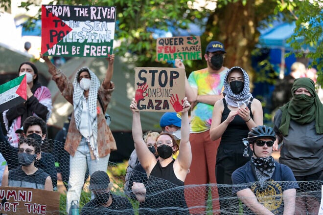 An anti-Israel encampment protesting the University of Washington's ties to Israel and Boeing in Seattle, May 12, 2024. Photo by Jason Redmond/AFP via Getty Images.
