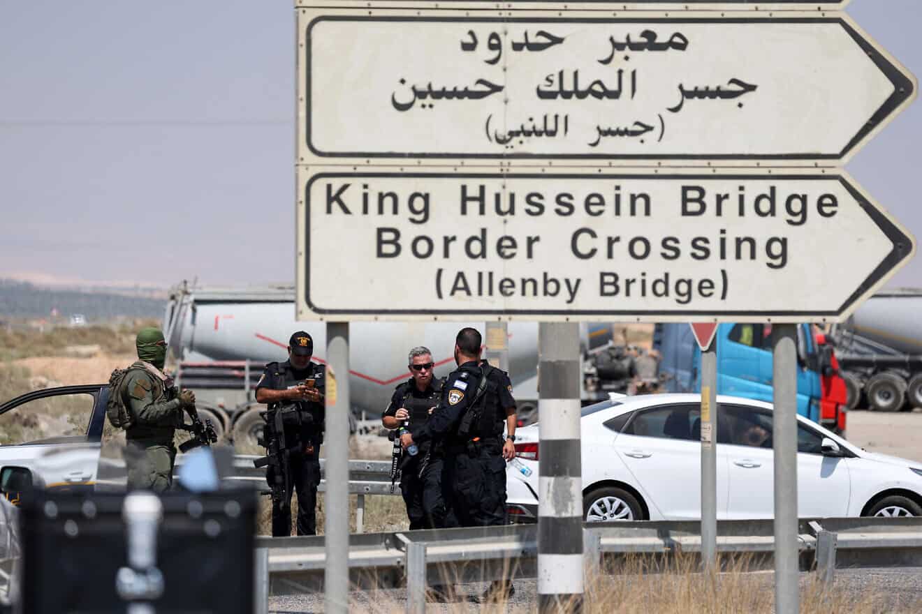 Police at the Allenby Bridge crossing on Sept. 8, 2024. Photo by Ahmad Gharabli/AFP via Getty Images.