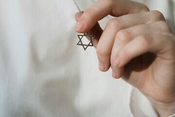 Jewish star. Credit: Cottonbro Studio/Pexels.