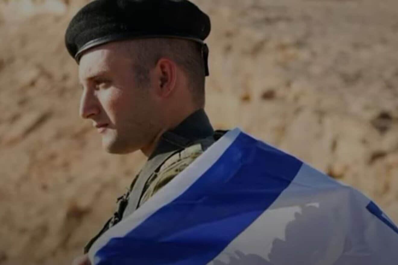 Freed hostage fulfills mothers promise to pray at rabbis tomb