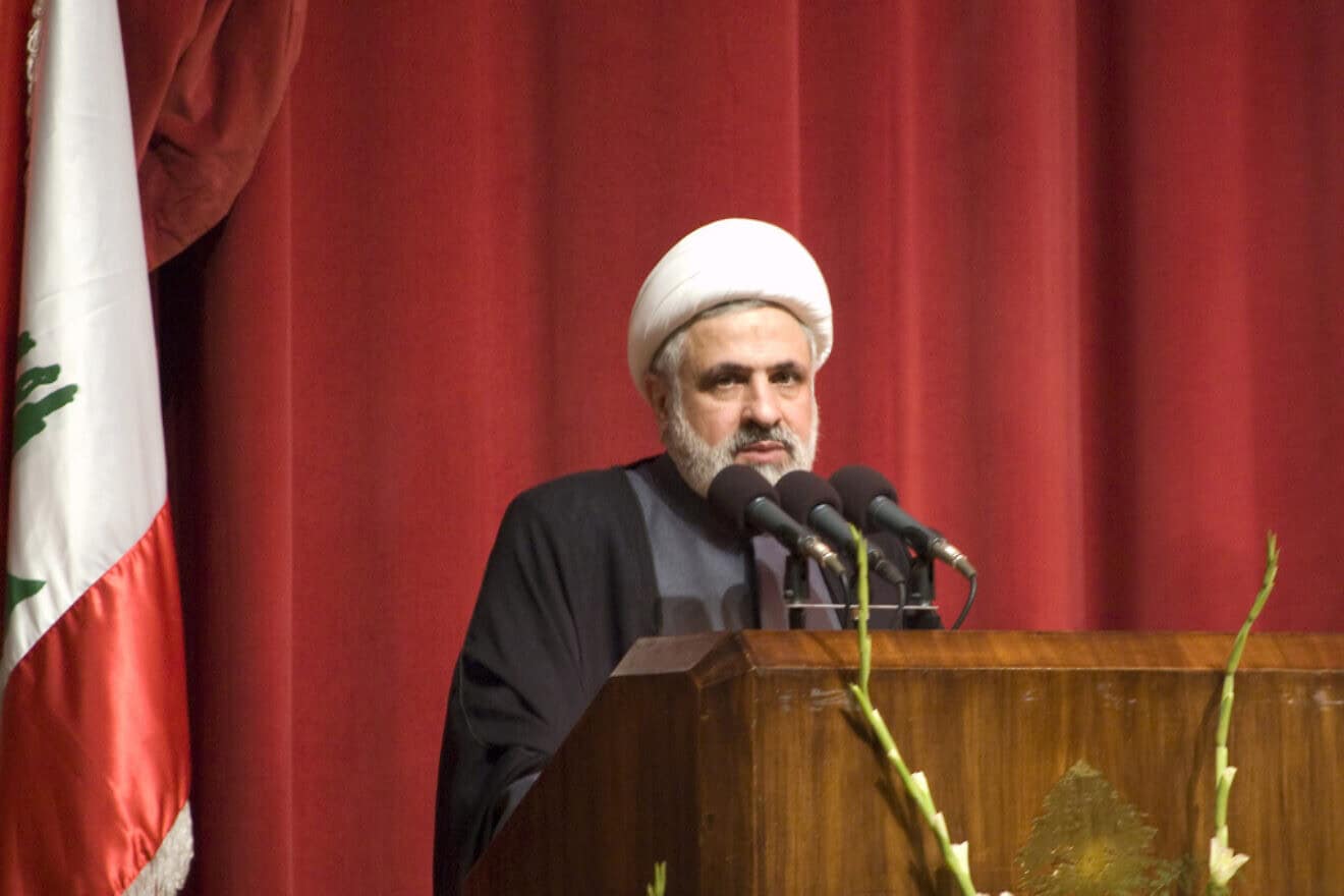 Then-Hezbollah deputy leader Naim Qassem in Beirut in 2009. Photo by Sebastian Baryli via Wikimedia Commons.