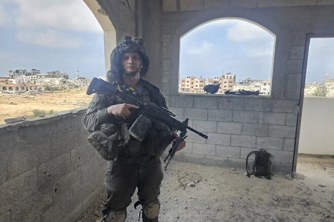 Israel Defense Forces reservist Benjamin Sipzner serving in Gaza. Credit: Courtesy.