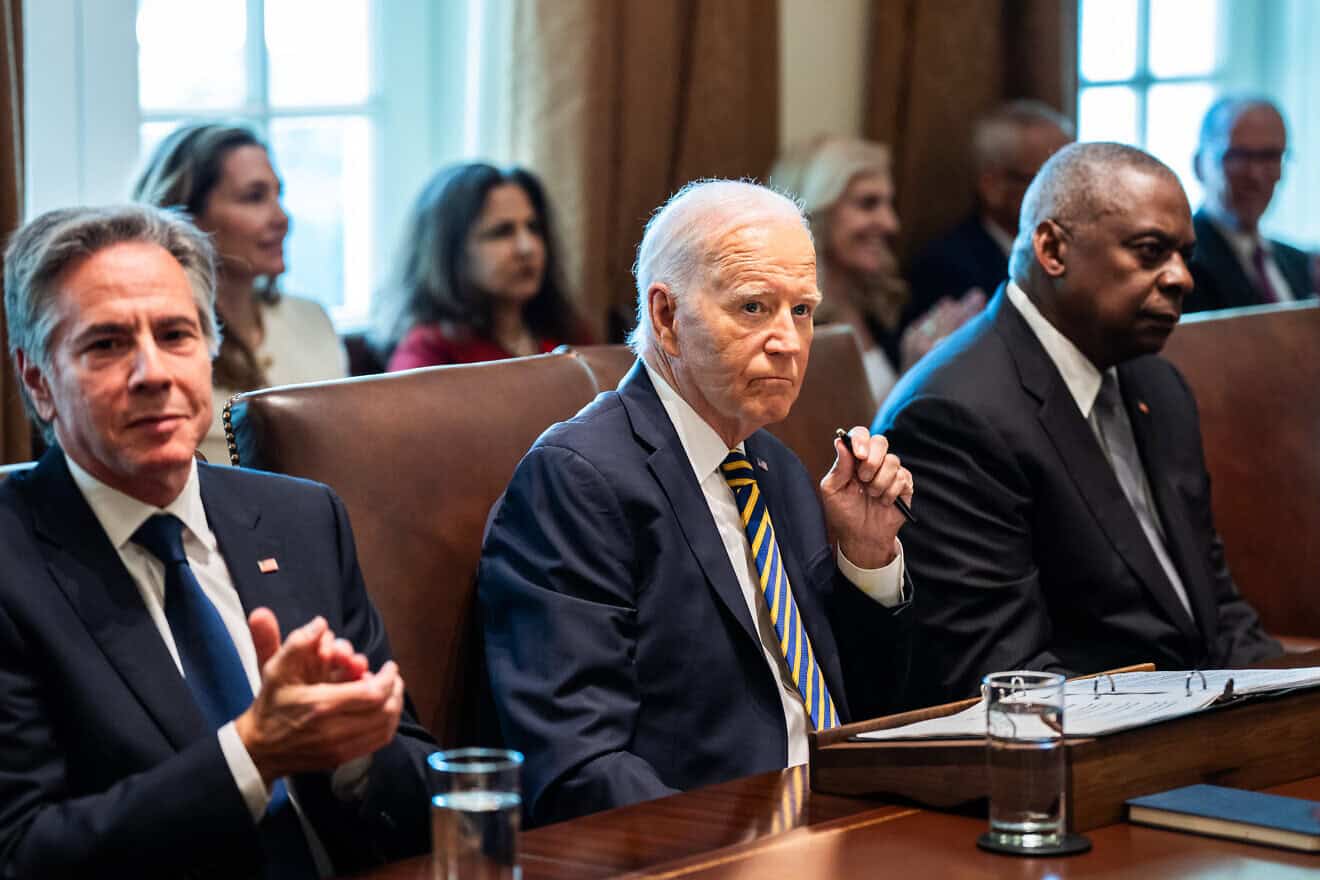 U.S. President Joe Biden, U.S. Secretary of State Antony Blinken and U.S. Secretary of Defense Lloyd Austin during a Cabinet meeting at the White House, Sept. 20, 2024. Photo by Demetrius Freeman/The Washington Post via Getty Images.
