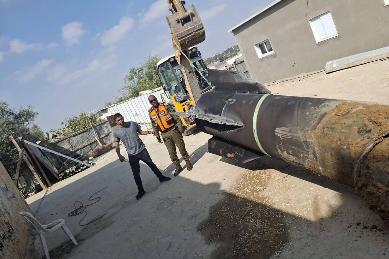 Remnants of an Iranian ballistic missile fired at Israel on Oct. 1. 2024 being removed by the IDF and Israeli authorities. Credit: IDF. Remnants of an Iranian ballistic missile fired at Israel on Oct. 1. 2024 being removed by the IDF and Israeli authorities. Credit: IDF.