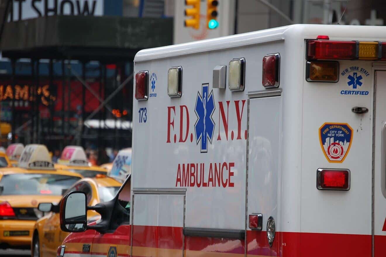 Ambulance in New York. Credit: Alan Batt/Pixabay.