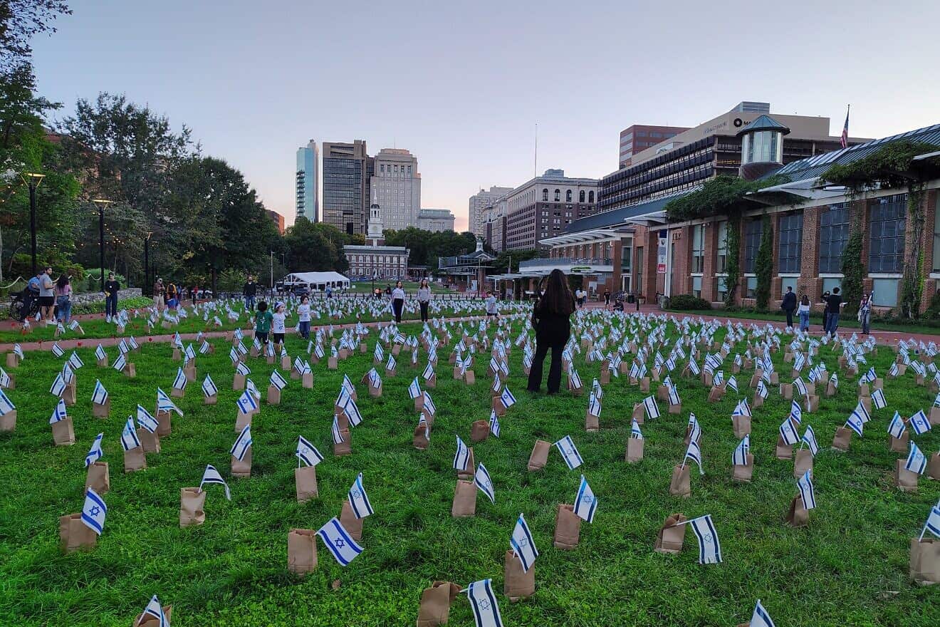 Attendees of the “365 Days of Hope” memorial and vigil in remembrance of the Oct. 7 terrorist attacks in southern Israel, held in front of the National Constitution Center in Philadelphia on Oct. 6, 2024. Photo by Carin M. Smilk.