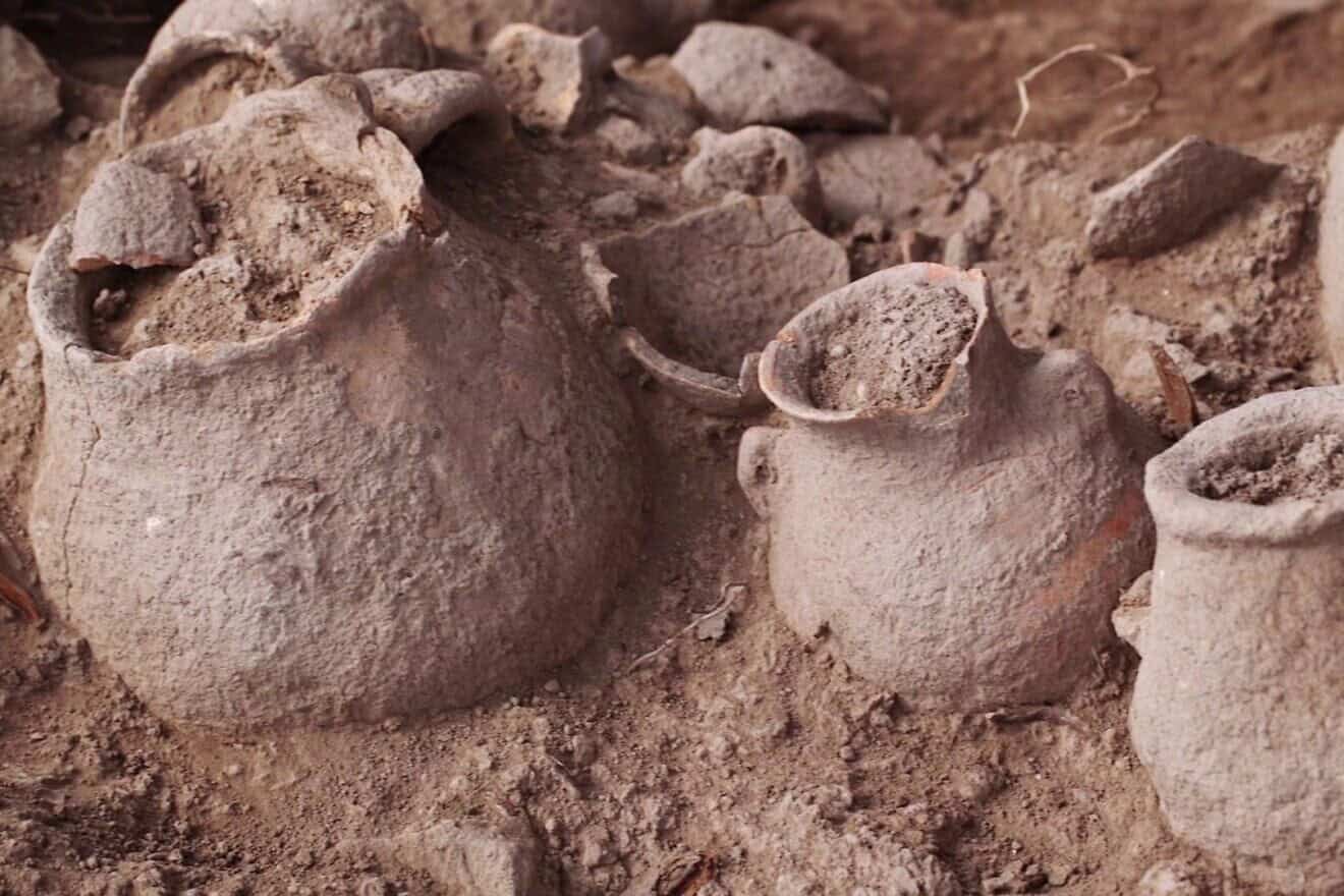 Ancient vessels unearthed during an archaeological dig in a 5,000 year-old settlement near the central Israeli city of Beit Shemesh. Credit: Israel Antiquities Authority.