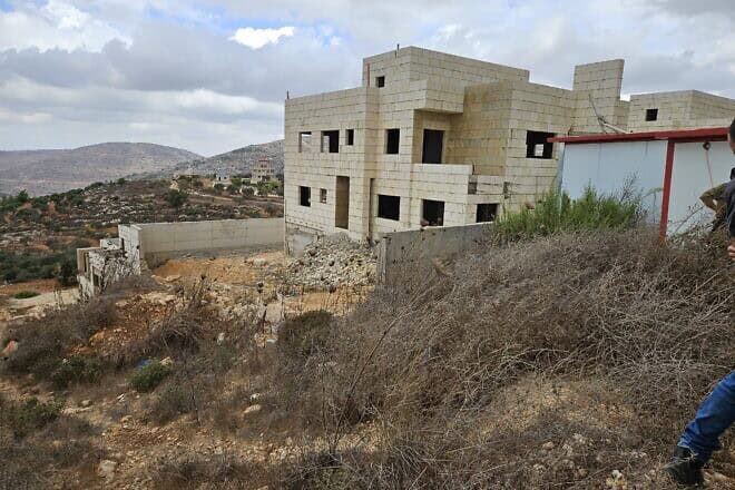Luxury villas under construction in Samaria, exclusively reserved for Palestinians who have spent at least five years in Israeli prisons for terrorism-related offences. Credit: Josh Hasten.