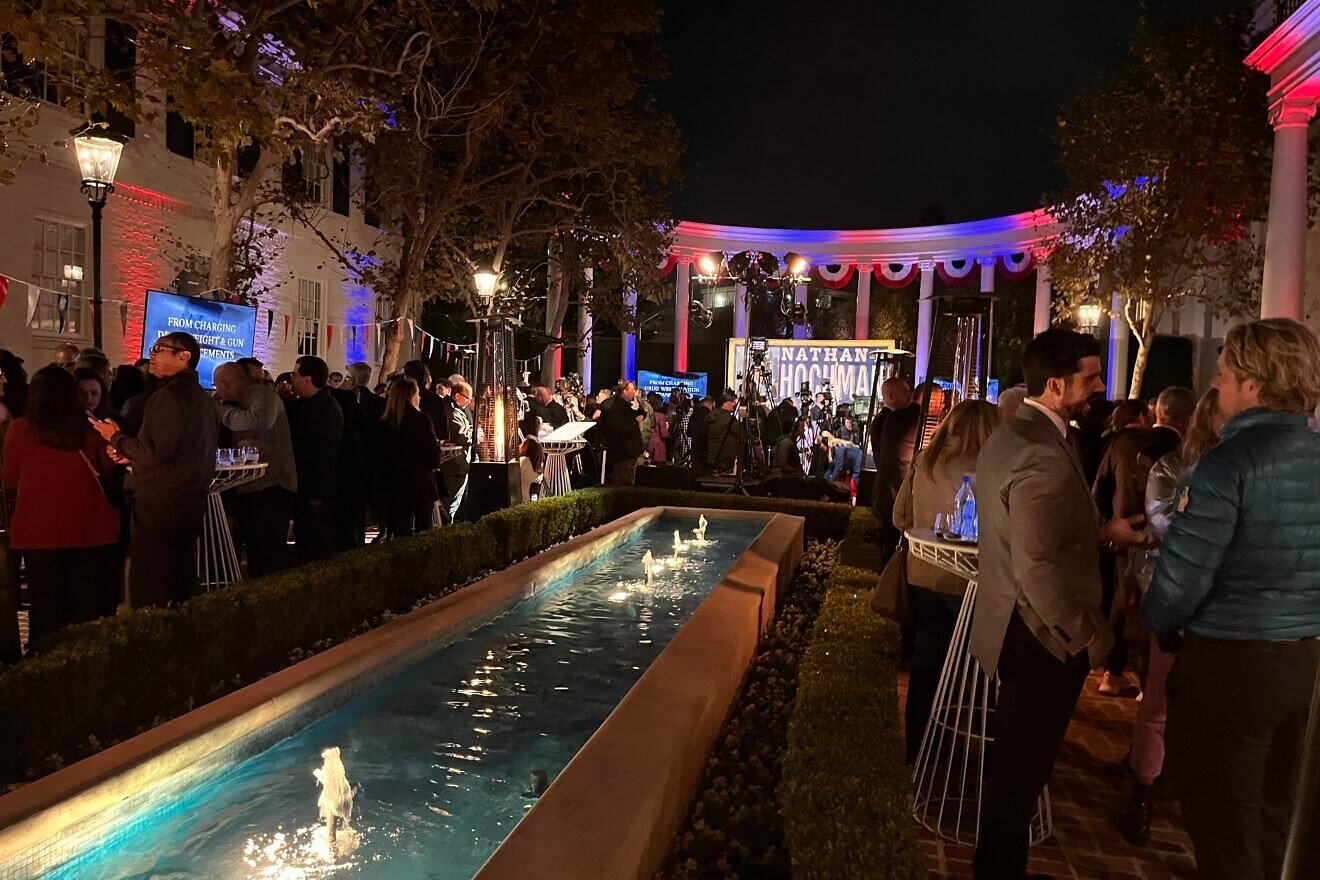 A Beverly Hills election night viewing party for Nathan Hochman, who won the race for Los Angeles County district attorney, Nov. 5, 2024. Photo by Ryan Torok.