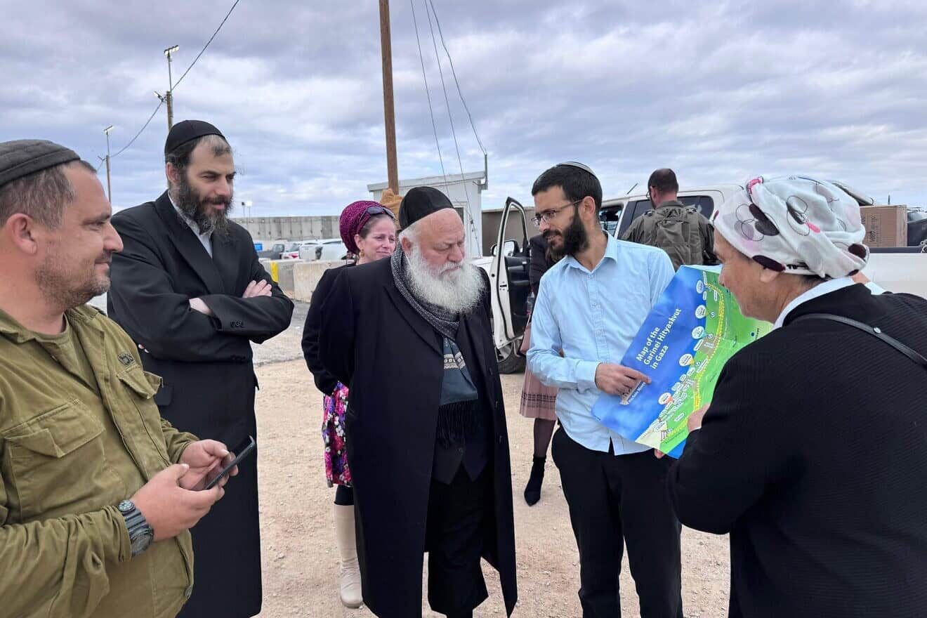 Israeli Construction and Housing Minister Yitzhak Goldknopf visits the Gaza border on Nov. 28, 2024. Credit: Courtesy.