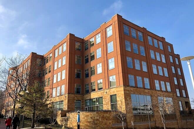 University Hall at the University of Cincinnati. Credit: Warren LeMay via Wikimedia Commons.