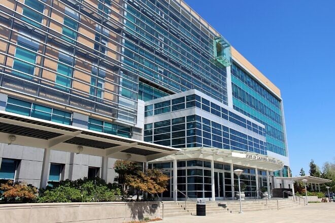 The headquarters of the California Department of Motor Vehicles in Sacramento, Calif., Sept. 3, 2016. Credit: Coolcaesar/Wikipedia.