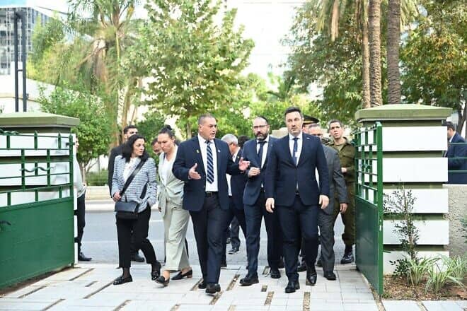 Front, from left, are Israeli Defense Ministry Director General Maj. Gen. (res.) Eyal Zamir, Argentine Ambassador to Israel Rabbi Shimon Axel Wahnish and visiting Argentine Defense Minister Luis Alfonso Petri. Credit: Shlomi Amsalem and Nitzan Skiba/Israel Ministry of Defense.