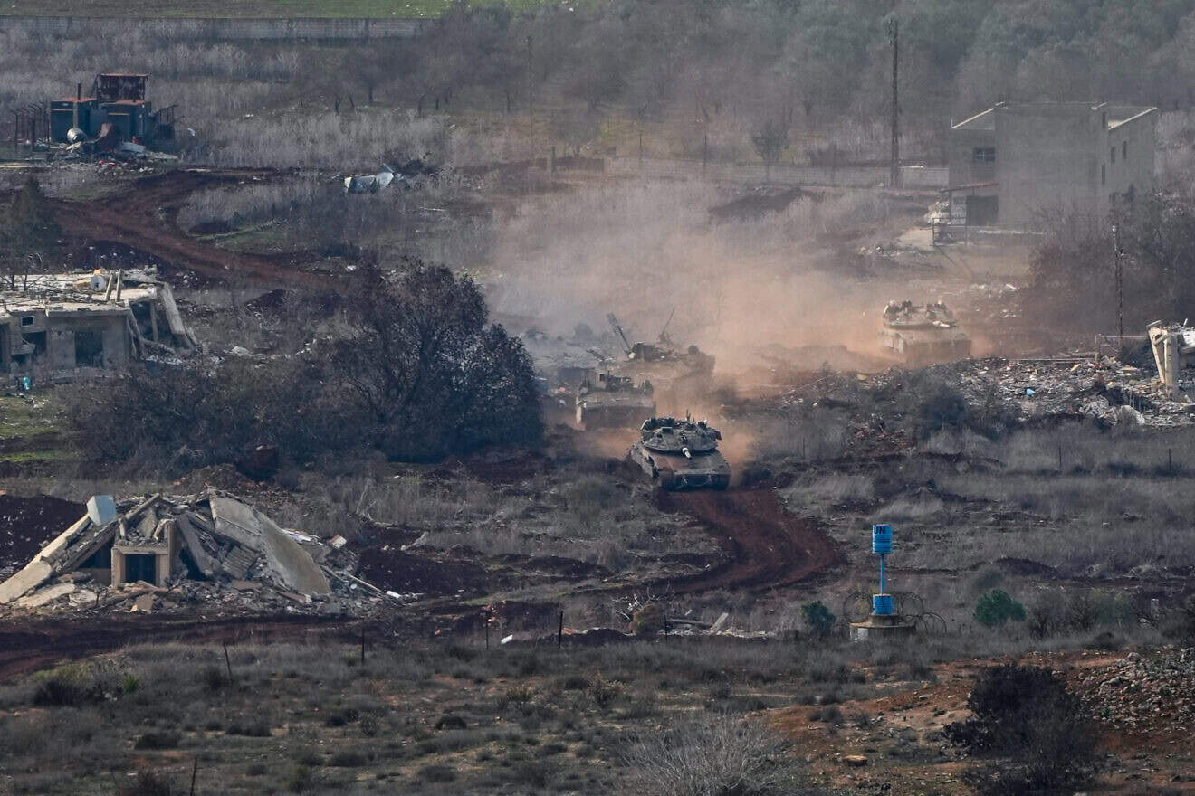 Israeli tanks leaving Meiss al Jabal, Southern Lebanon, Dec. 4, 2024. Photo by Ayal Margolin/Flash90.
