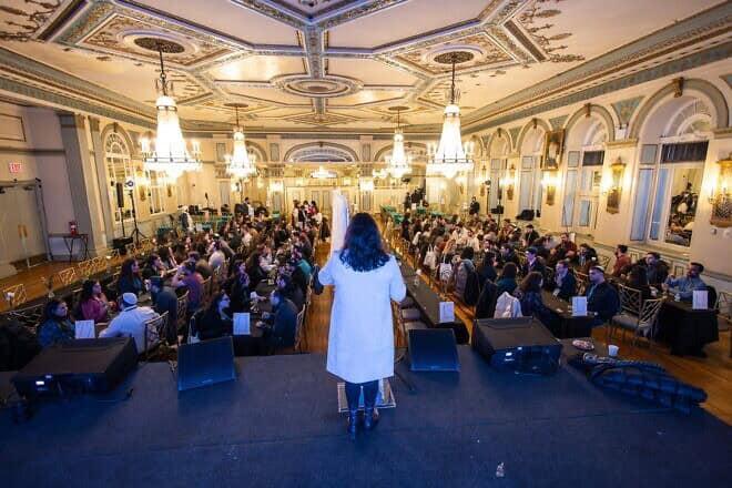 Nearly 300 young professional Jews attend a speed dating event organized by Met at Chabad, a Jewish matchmaking site part of Chabad Young Professionals International, in Crown Heights, N.Y., on Jan. 17, 2025. Photo by Itzik Belenitzki.