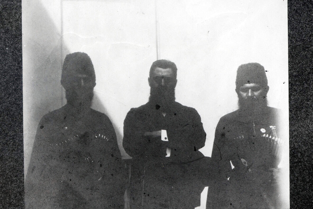 Theodor Herzl and Zionist delegates from Russia at the Sixth World Zionist Congress in 1903. Credit: Israel Government Press Office Photo.