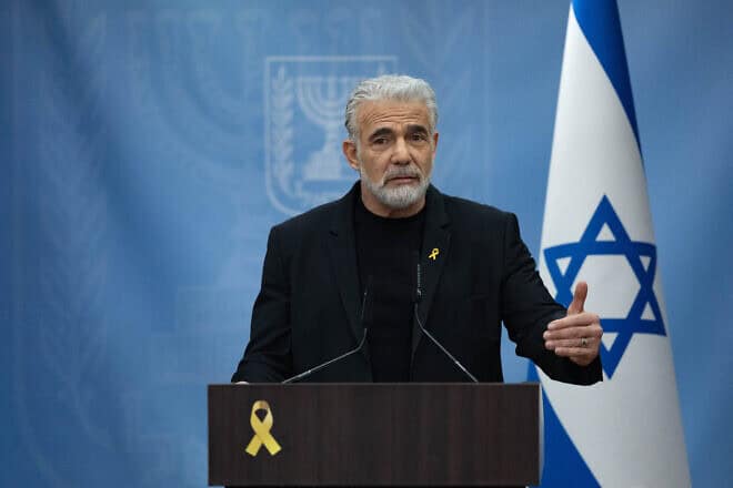 Israeli opposition leader Yair Lapid leads a Yesh Atid Party faction meeting at the Knesset in Jerusalem, Jan. 6, 2025. Photo by Yonatan Sindel/Flash90.