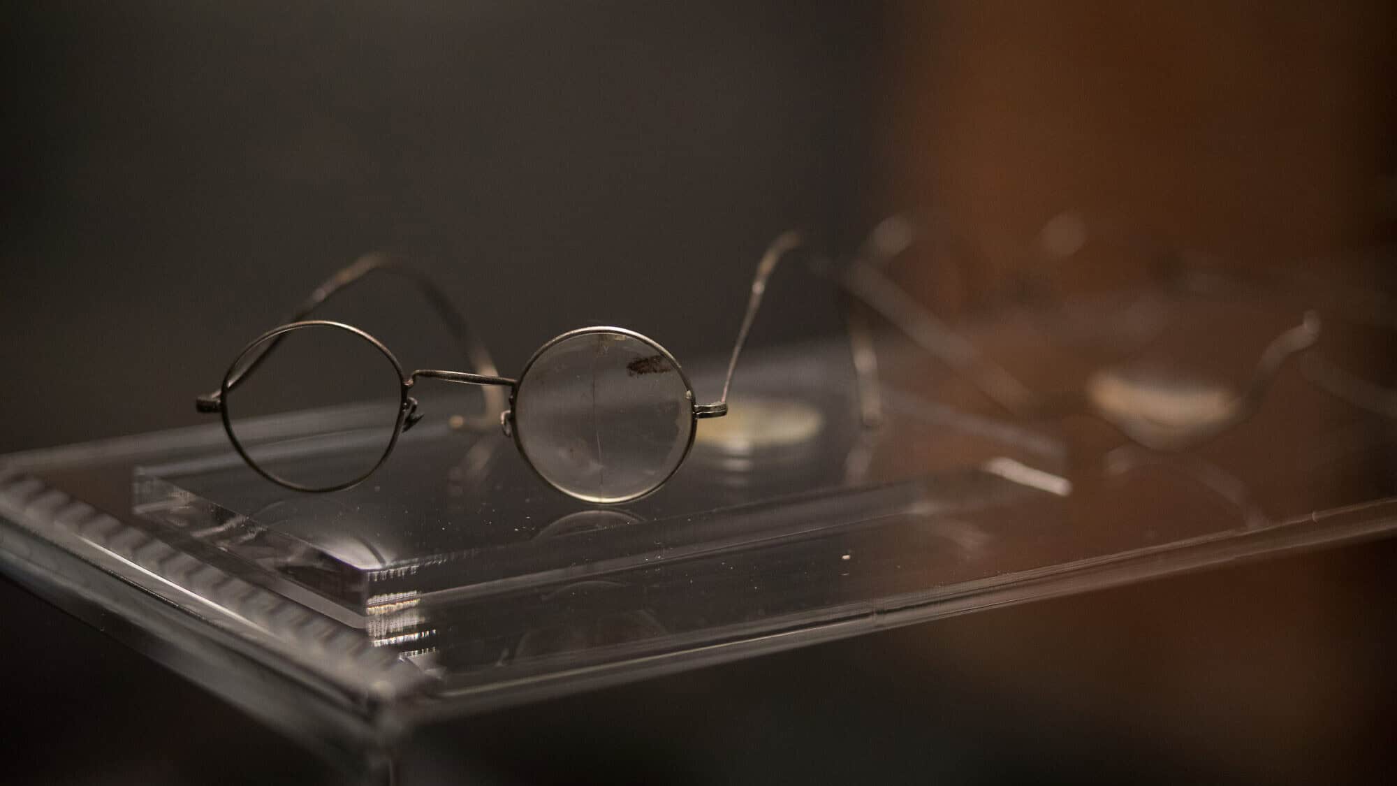 Spectacles, original in the collection of the Auschwitz-Birkenau State Museum. Credit: Musealia.