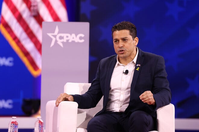Israeli Minister for Diaspora Affairs and Combating Antisemitism Amichai Chikli speaking at the 2025 Conservative Political Action Conference (CPAC) at the Gaylord National Resort & Convention Center in National Harbor, Md., Feb. 20, 2025. Credit: Gage Skidmore via Creative Commons.
