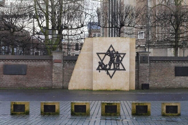 A view of the monument at the Rabbi Meijer Square in The Hague, Netherlands pictured here in 2021. Photo: FredTC/Wikimedia Commons.