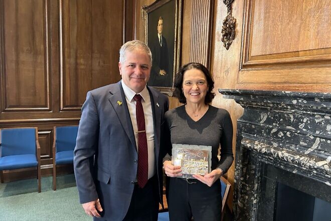 Israeli Minister of Education Yoav Kisch meets with Katrina Armstrong, the interim president of Columbia University, New York, Feb. 17, 2025. Credit: Courtesy.
