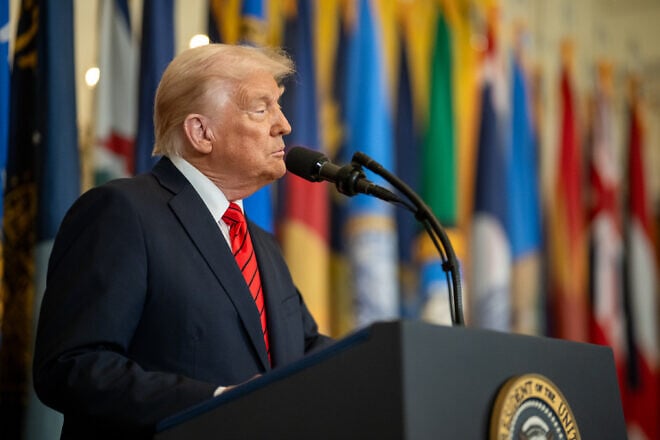 U.S. President Donald Trump signs an executive order to dismantle the U.S. Department of Education, March 20, 2025. Credit: Daniel Torok/White House.