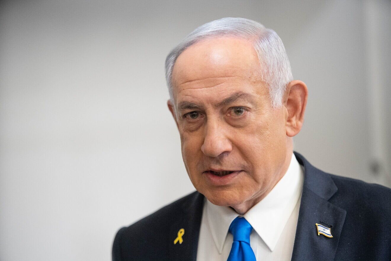 Israeli Prime Minister Benjamin Netanyahu in a Tel Aviv district court room, March 17, 2025. Credit: Tomer Appelbaum/Pool.