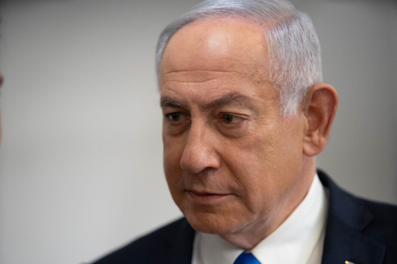 Israeli Prime Minister Benjamin Netanyahu in a Tel Aviv district court room, March 17, 2025. Credit: Tomer Appelbaum/Pool.