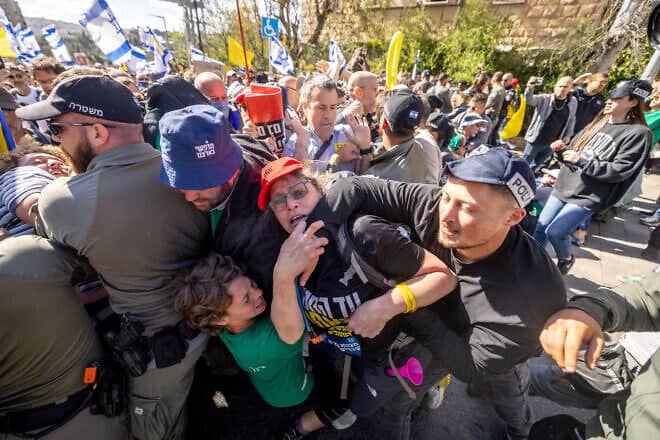 Israelis protest against Israeli Prime Minister Benjamin Netanyahu in Jerusalem, March 19, 2025. Photo by Chaim Goldberg/Flash90.