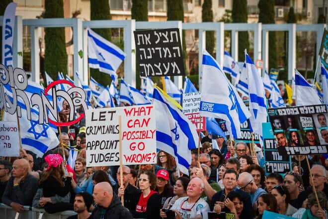 People take part in a rally against Israeli Prime Minister Benjamin Netanyahu and his government, at Habima Square on March 29, 2025. Photo by Avshalom Sassoni/Flash90.